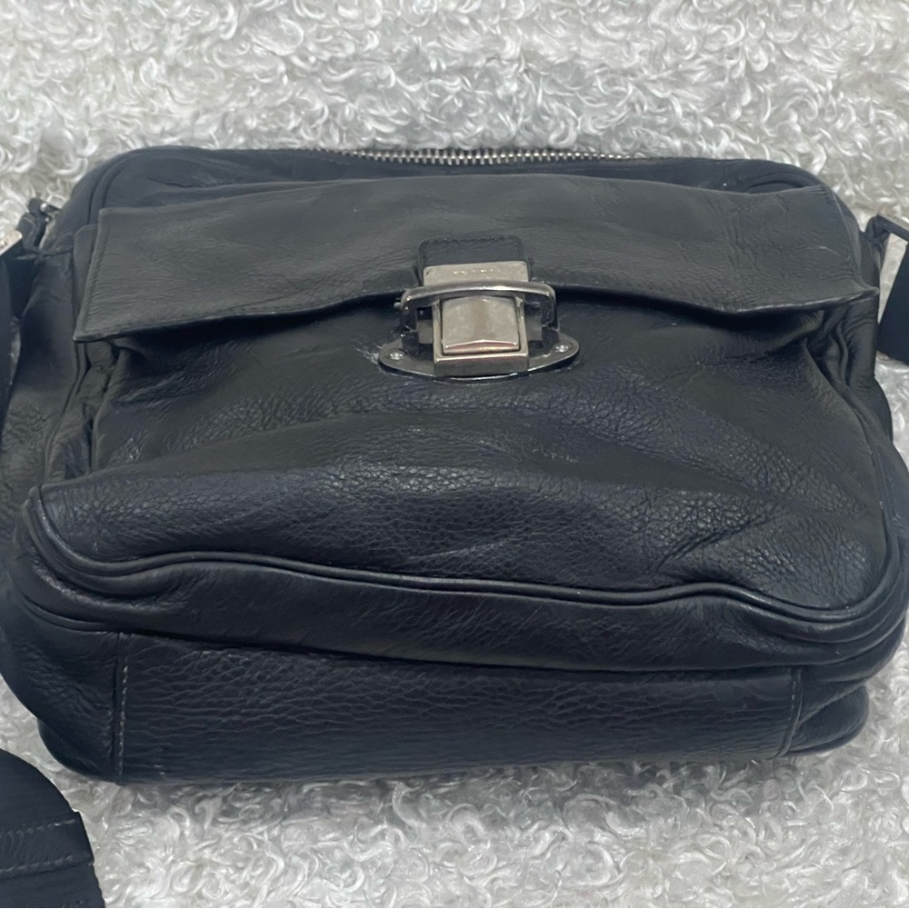 Prada Vitello Daino crossbody bag - Picture 8 of 16